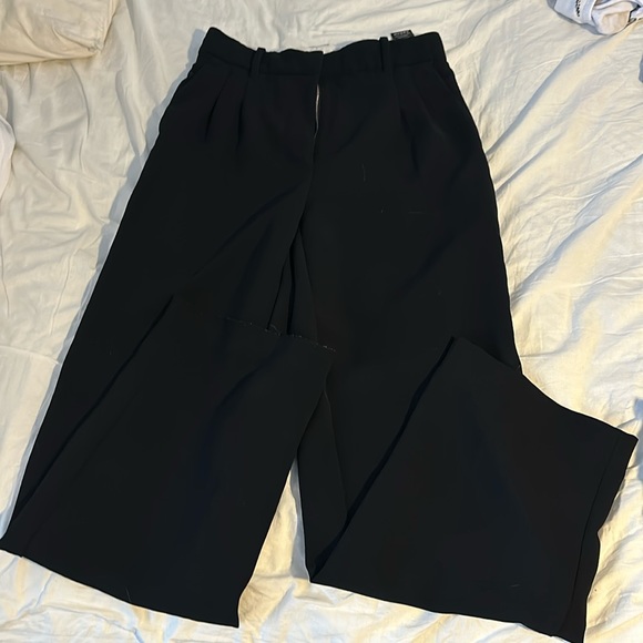 Aritzia Pants - Wilfred Effortless Pants